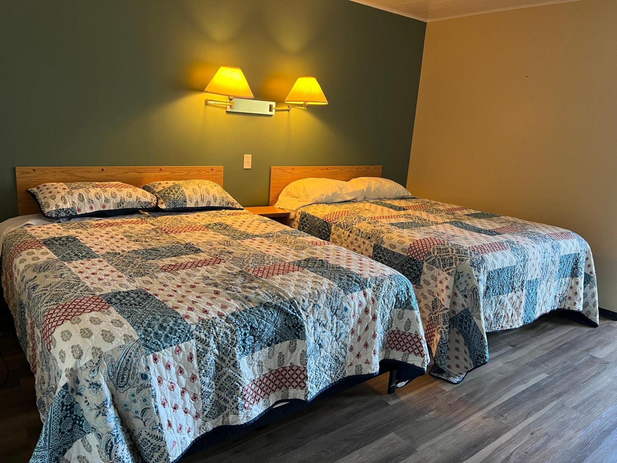 Le Campagnard Hotel Matane Exterior photo