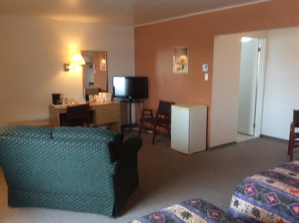 Le Campagnard Hotel Matane Exterior photo